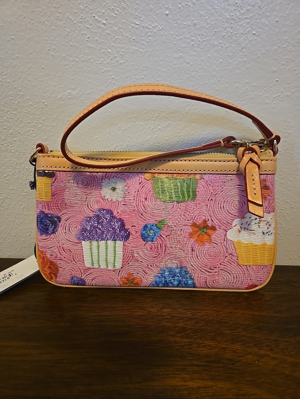 Dooney & Bourke Large Slim Wristlet Pink Cupcakes NWT - Picture 3 of 6